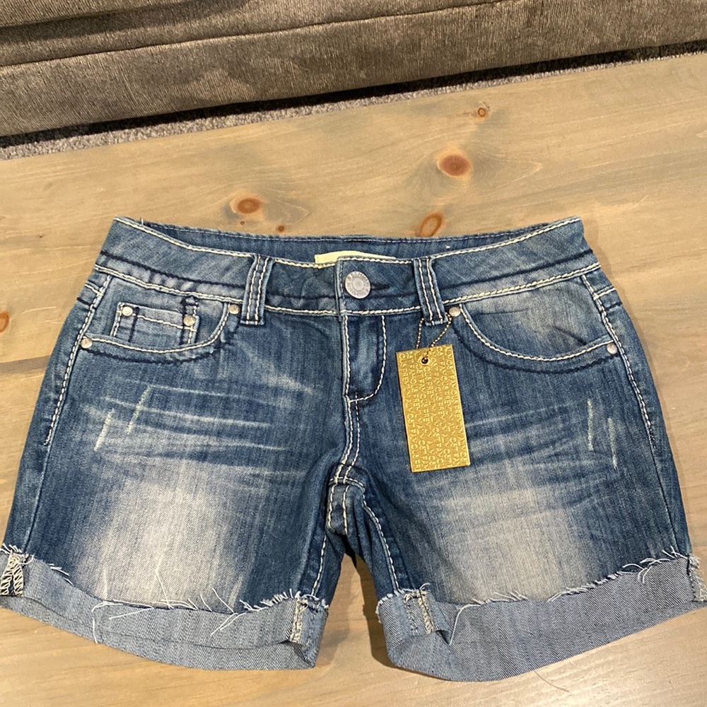 Almost Famous Premium Denim Shorts Size: 7